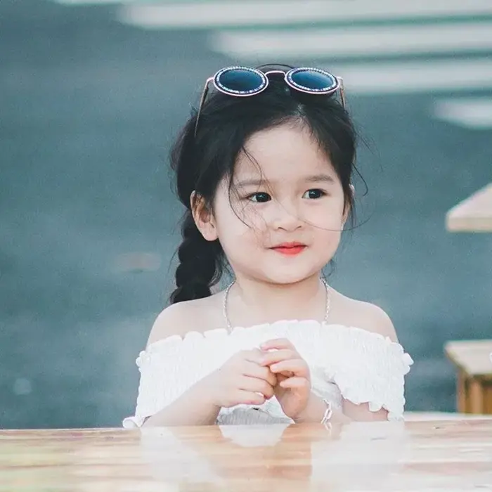 Bộ sưu tập ảnh em bé gái đáng yêu khiến ai cũng tan chảy