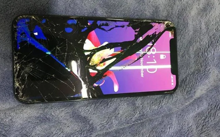 Tại sao iPhone bể màn hình? Cách xử trí ra sao