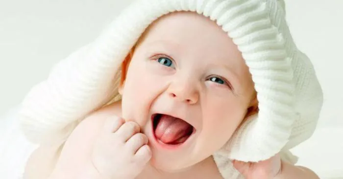 1000+ Ảnh Em Bé Đáng Yêu, Dễ Thương Làm Hình Nền Điện Thoại, Máy Tính Miễn  Phí