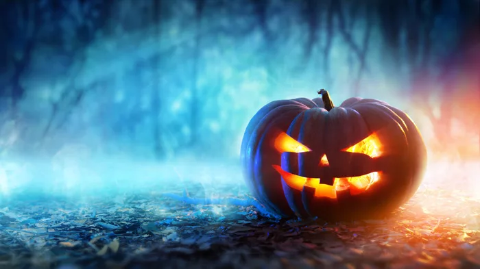 Hình Nền Halloween Bí Ngô 4K Rừng Xanh | 5472x3074 | Wallpaper Alchemy