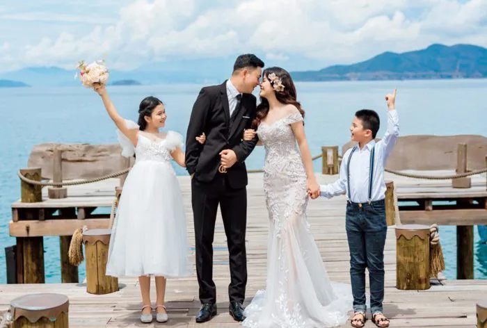 Chụp ảnh kỷ niệm ngày cưới: Món quà đặc biệt - ý nghĩa cho gia đình bạn