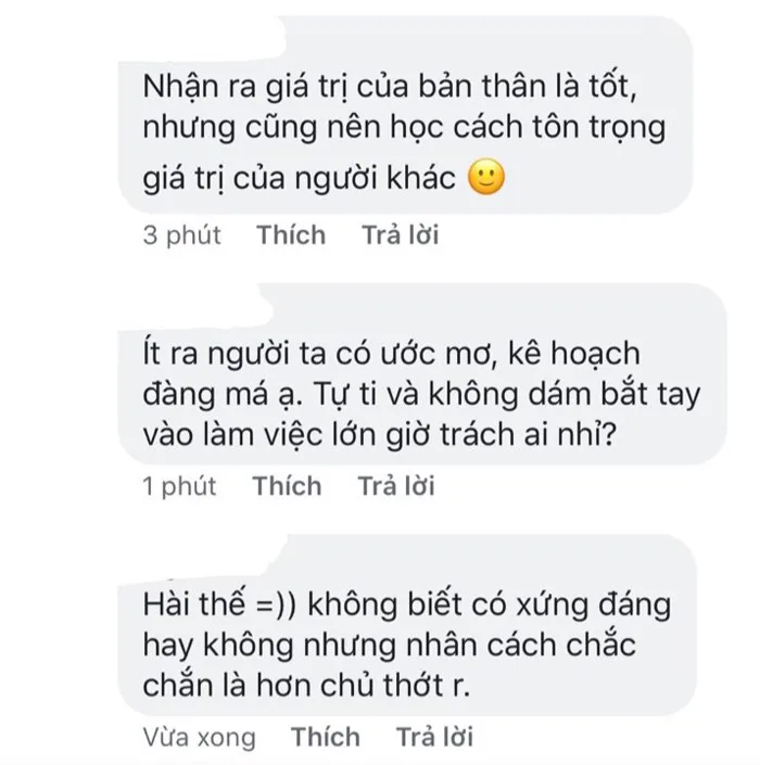 Cay cú vì đồng nghiệp cũ nhảy được việc lương cao hơn, nàng công sở buông  lời mỉa mai liền bị cộng đồng mạng mắng cho 