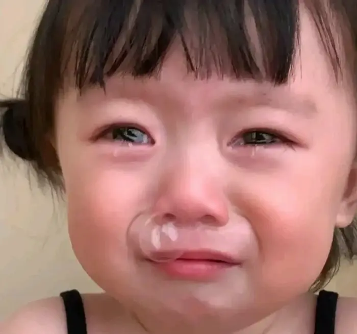 Bộ sưu tập ảnh em bé meme dễ thương cho mạng xã hội