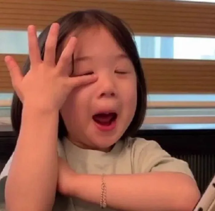 Khám phá trọn bộ 143+ hình ảnh meme giơ tay hài hước độc đáo -  avatarcute.edu.vn