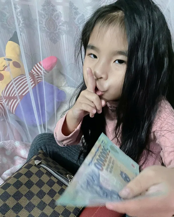 Tổng hợp meme tiền - Cơn sốt mạng xã hội với trò đùa của giới trẻ, khám phá  thế giới meme tiền qua lăng kính hài hước