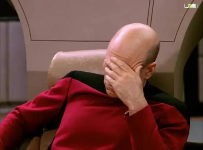Meme Vỗ Mặt Picard