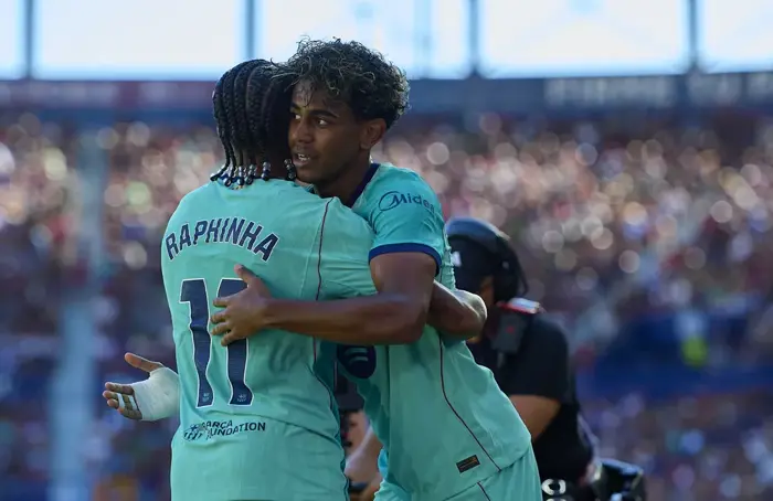 Lamine Yamal tự tin vượt qua Mbappe giành Quả bóng Vàng