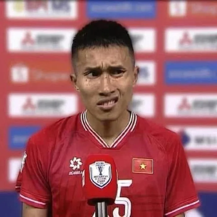 Chúa tể meme' tuyển Việt Nam: Không ngờ chỉ cau mày cũng nổi khắp mạng xã  hội