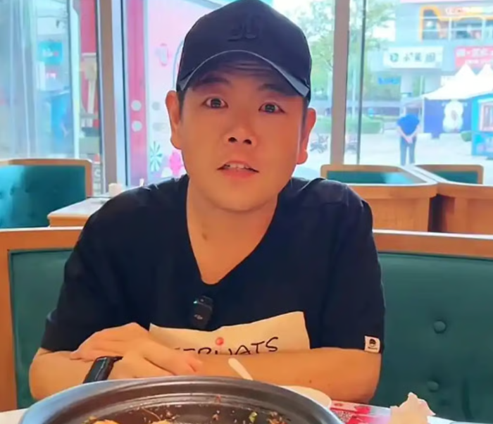 Cuộc đời buồn hiện tại của cậu bé “thánh meme” nổi tiếng Trung Quốc